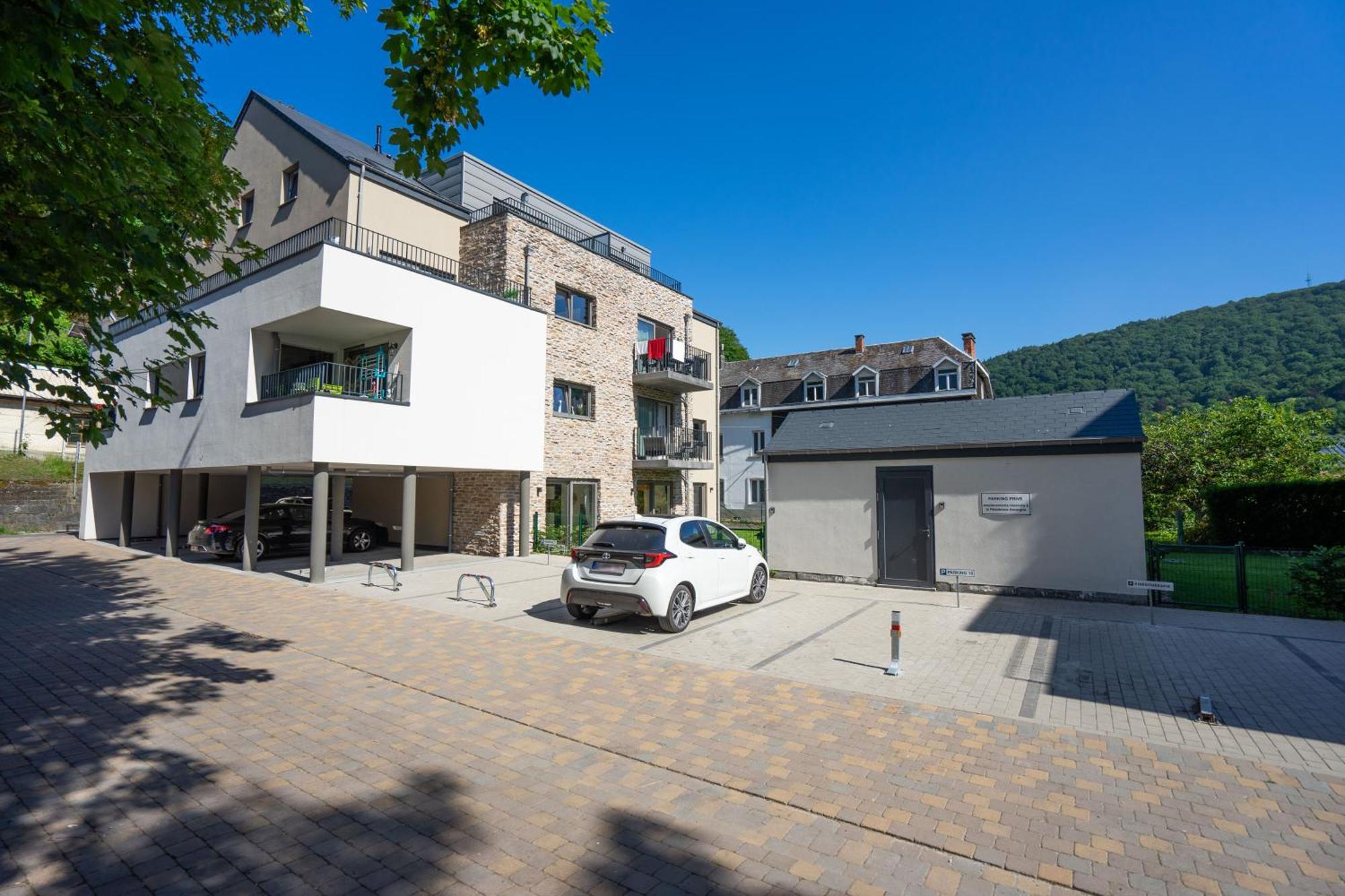 Cedrien Terrace Apartment ラ・ロシュ・アン・アルデンヌ エクステリア 写真